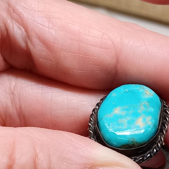Size 6 vintage Navajo turquoise ring - Picture 6 of 6